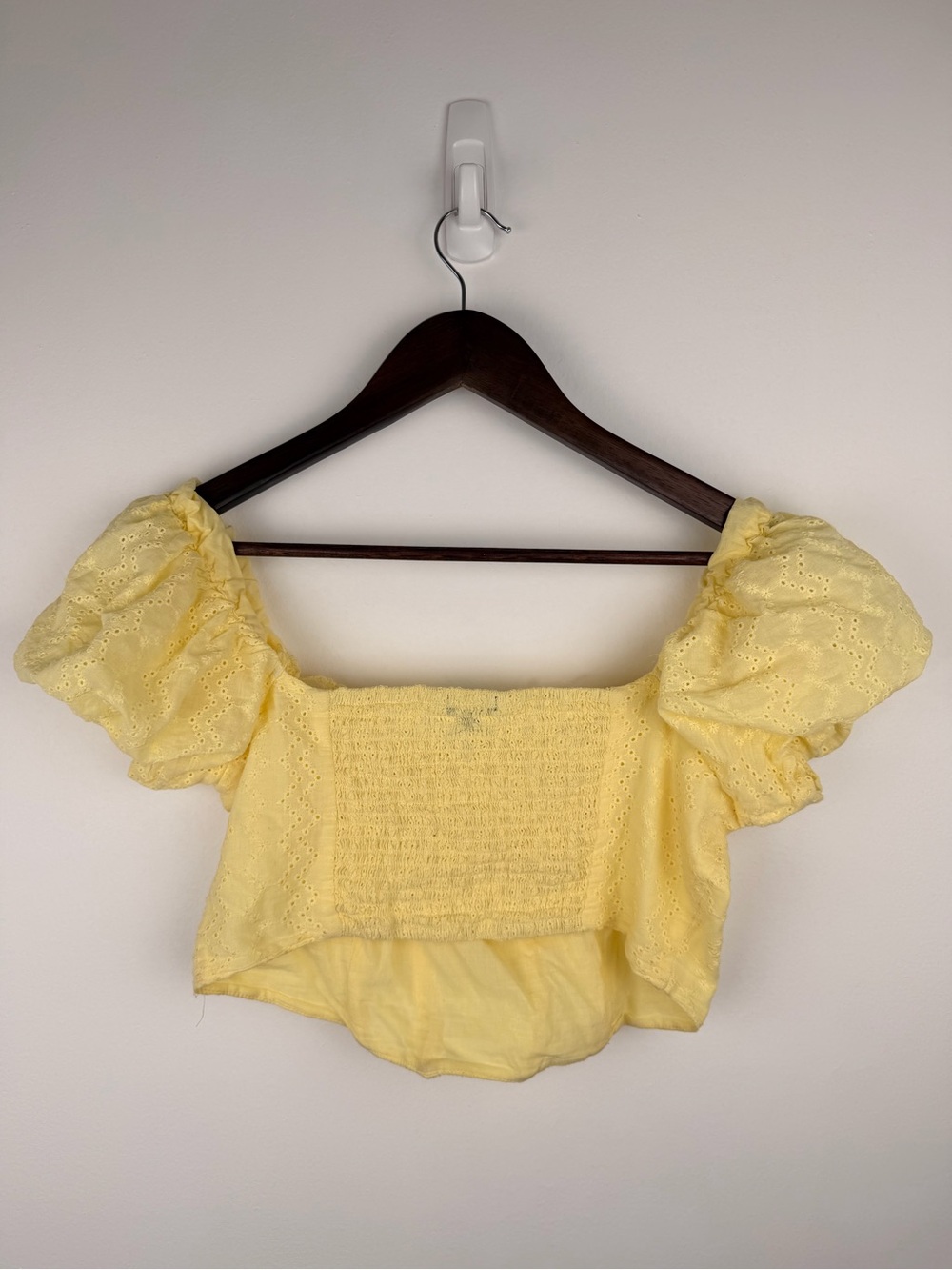Wild Fable Womens Small Yellow Eyelet Puff Sleeve Crop Top Smocked Cottagecore - Picture 4 of 7
